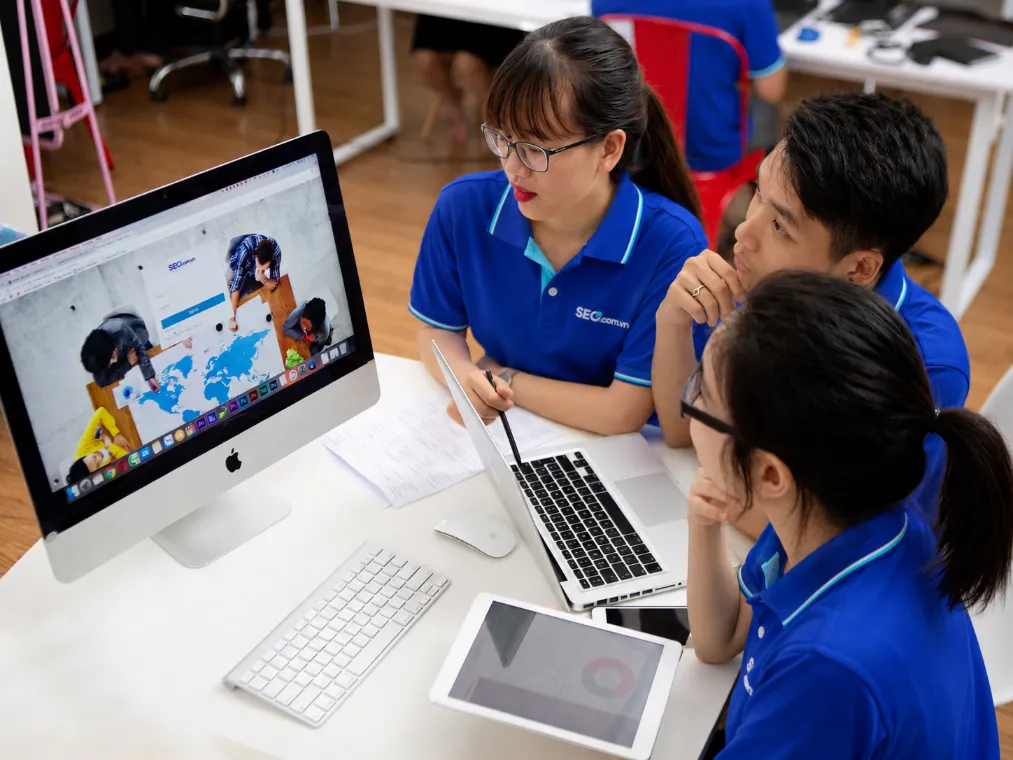 Click để chọn ảnh — bấm “Thay ảnh” mới mở Media Library SEO.com.vn – hoạt động tư vấn, đào tạo và triển khai SEO